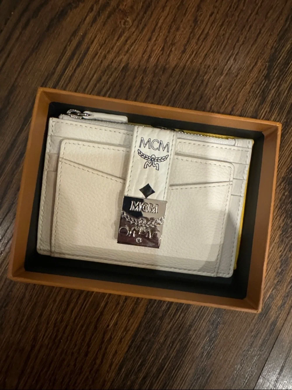 NWT MCM Tracy card case wallet - Picture 2 of 5
